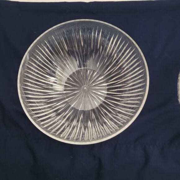 Durable Plastic Bowl - 9" x 4" - Perfect for Everyday Use - Picture 2 of 8